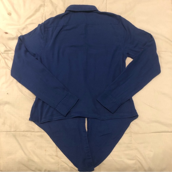 3/20$ Garage - Navy Blue Button Down Twist tie Bottom - Picture 2 of 6